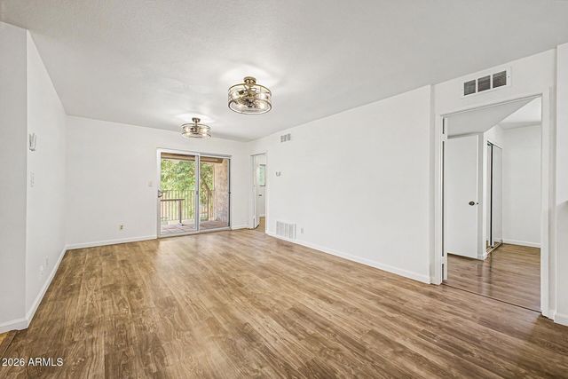 5525 E THOMAS Road R13, Phoenix, AZ 85018