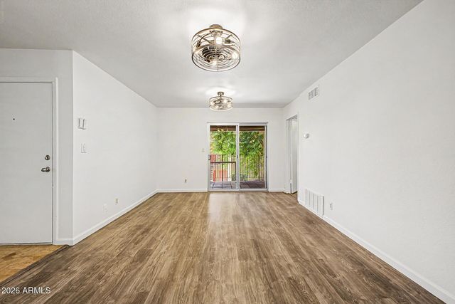 5525 E THOMAS Road R13, Phoenix, AZ 85018