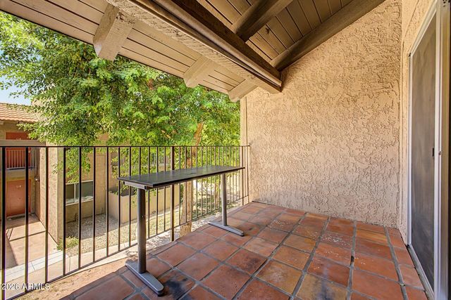 5525 E THOMAS Road R13, Phoenix, AZ 85018