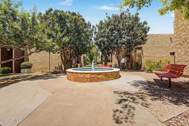 5525 E THOMAS Road R13, Phoenix, AZ 85018