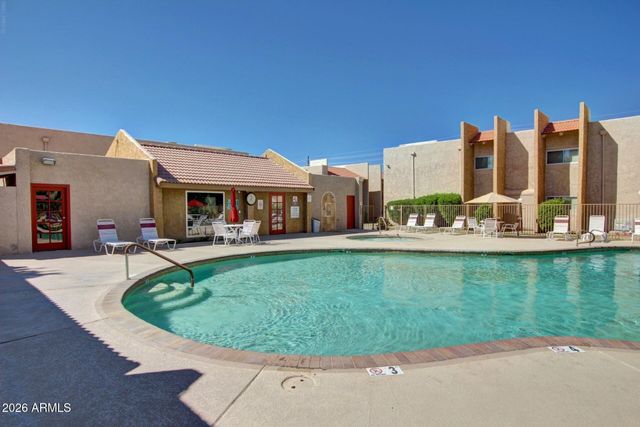 5525 E THOMAS Road R13, Phoenix, AZ 85018