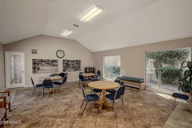 5525 E THOMAS Road R13, Phoenix, AZ 85018