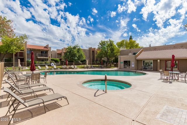 5525 E THOMAS Road R13, Phoenix, AZ 85018