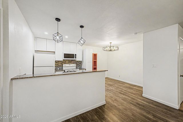 5525 E THOMAS Road R13, Phoenix, AZ 85018