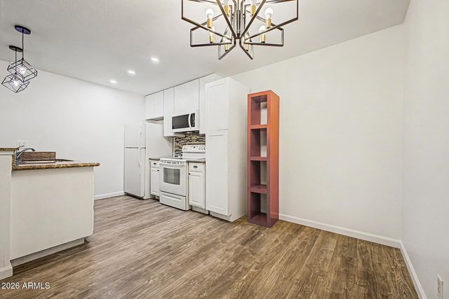 5525 E THOMAS Road R13, Phoenix, AZ 85018