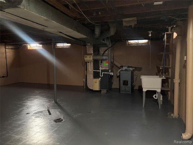 1636 Kenwood St Street, Inkster, MI 48141