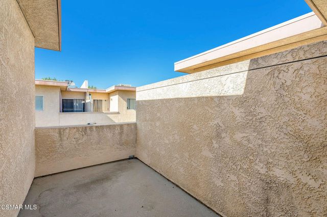 10215 Variel Avenue 11, Chatsworth, CA 91311