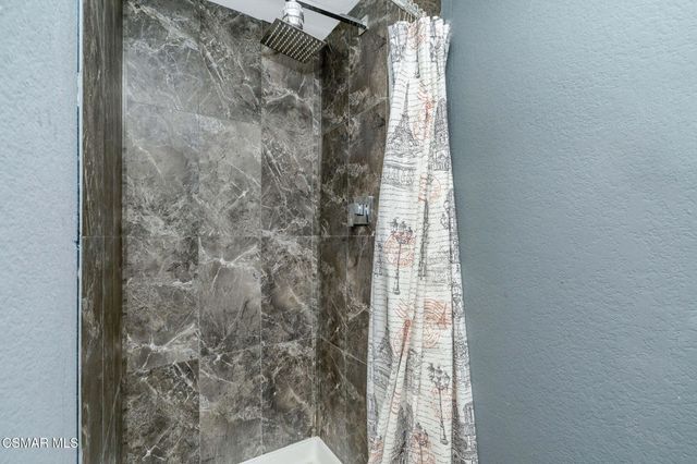 10215 Variel Avenue 11, Chatsworth, CA 91311