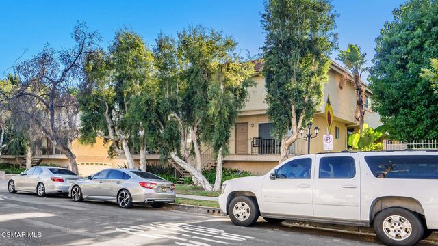 10215 Variel Avenue 11, Chatsworth, CA 91311