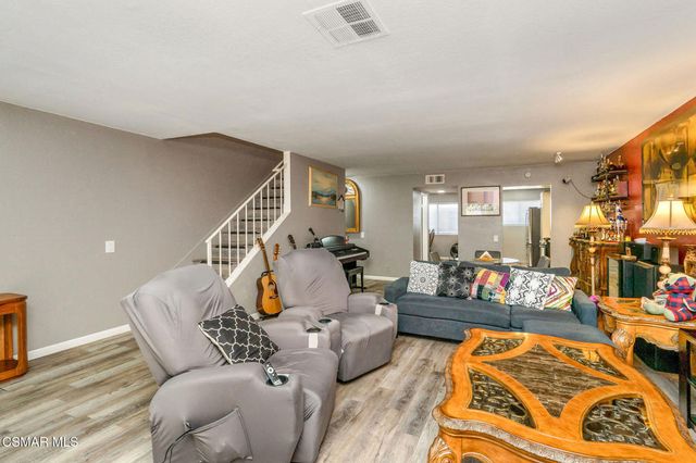 10215 Variel Avenue 11, Chatsworth, CA 91311