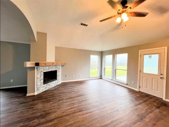 10005 W Chestnut Creek Way W, Pearland, TX 77584