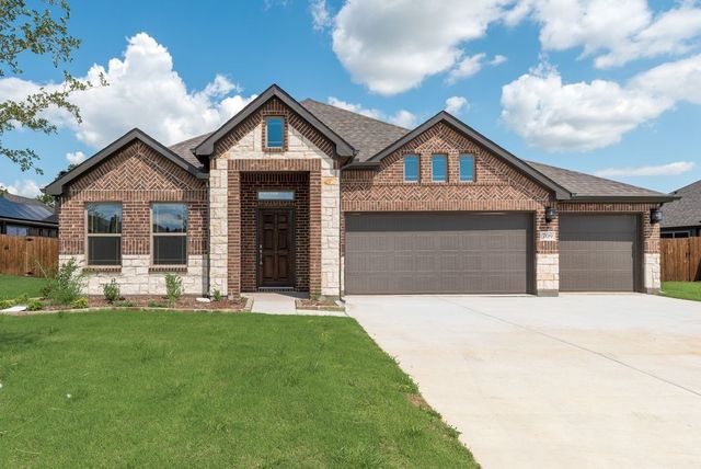 709 Mb's Way, Pilot Point, TX 76258