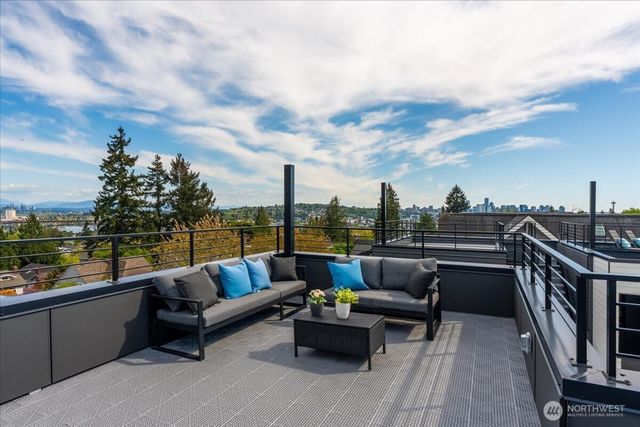 4122 B Burke Avenue N, Seattle, WA 98103