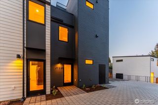 4122 B Burke Avenue N, Seattle, WA 98103