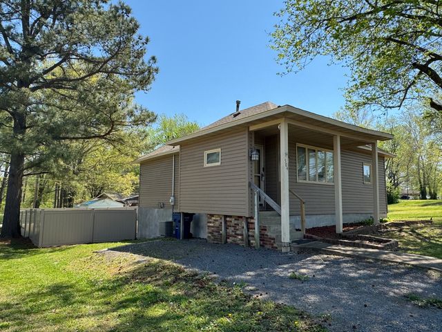 504 S Sunny Slope Street, West Frankfort, IL 62896