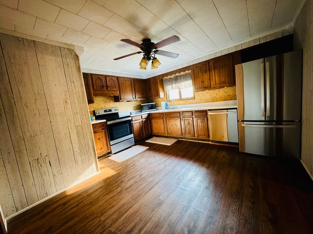 504 S Sunny Slope Street, West Frankfort, IL 62896