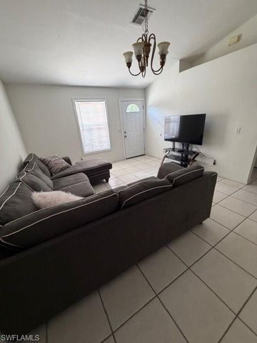 2779 Tropicana BLVD, Naples, FL 34116