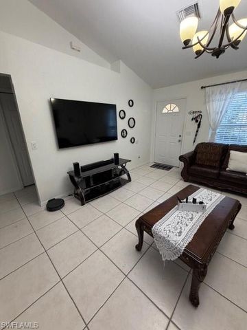 2779 Tropicana BLVD, Naples, FL 34116