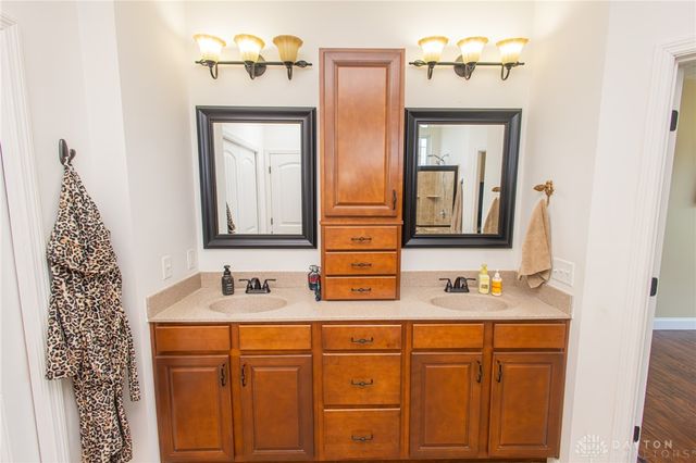 5010 Dayflower Drive, Bethel Twp, OH 45371