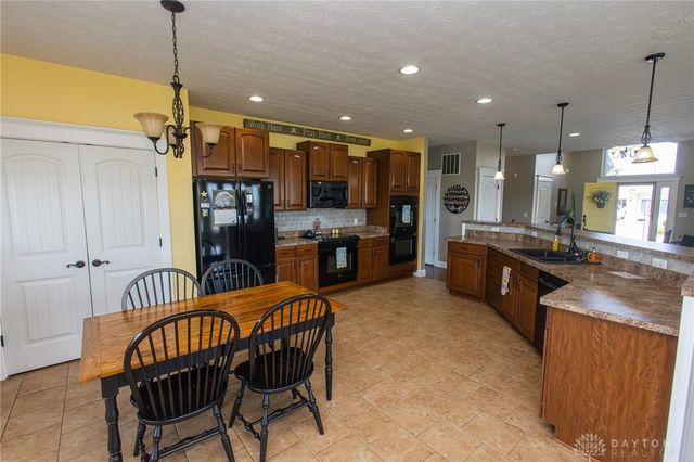 5010 Dayflower Drive, Bethel Twp, OH 45371