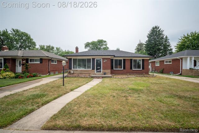 16786 Sprenger Avenue, Eastpointe, MI 48021