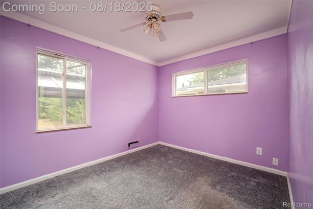 16786 Sprenger Avenue, Eastpointe, MI 48021