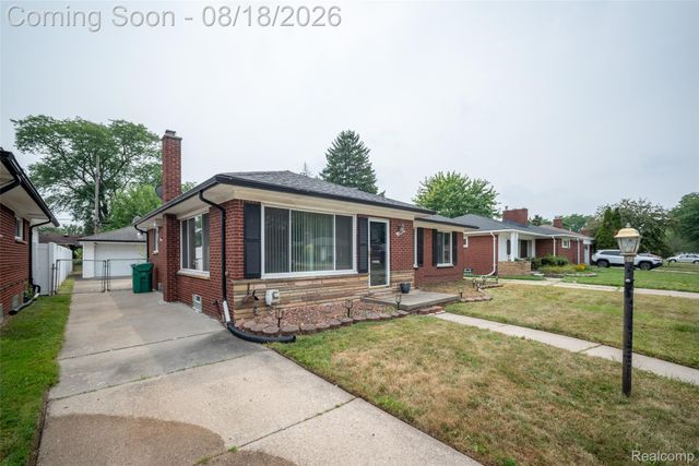 16786 Sprenger Avenue, Eastpointe, MI 48021