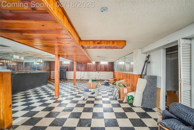 16786 Sprenger Avenue, Eastpointe, MI 48021