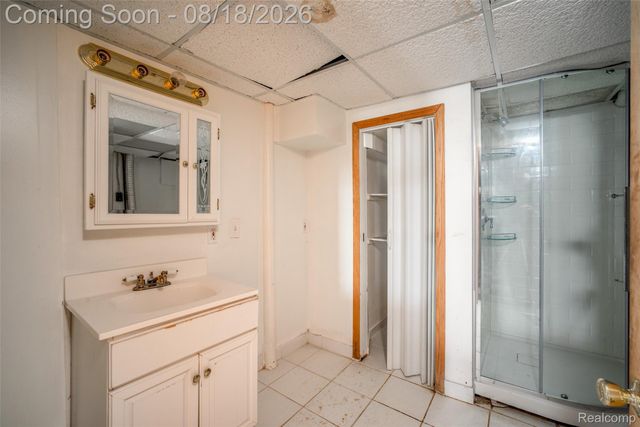 16786 Sprenger Avenue, Eastpointe, MI 48021