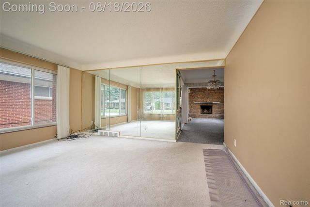 16786 Sprenger Avenue, Eastpointe, MI 48021