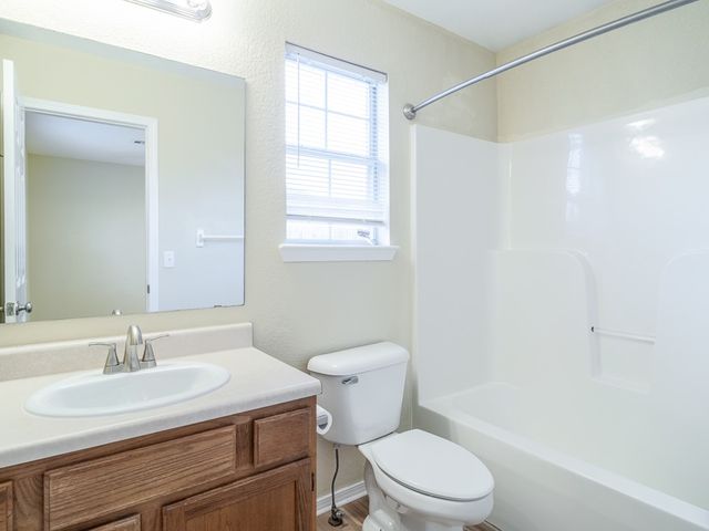 13 Holly Drive A, Bentonville, AR 72712