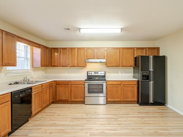 13 Holly Drive A, Bentonville, AR 72712