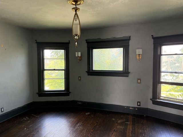 1602 CLARK STREET, Manitowoc, WI 54220