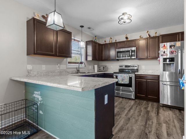 216 Shell Rock Landing Road, Hubert, NC 28539