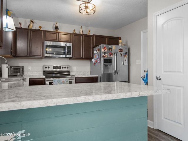 216 Shell Rock Landing Road, Hubert, NC 28539