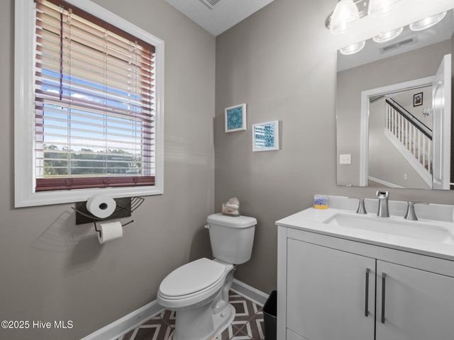 216 Shell Rock Landing Road, Hubert, NC 28539