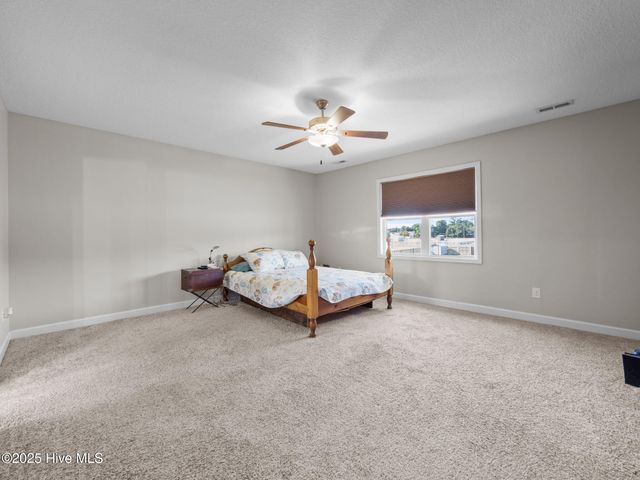 216 Shell Rock Landing Road, Hubert, NC 28539