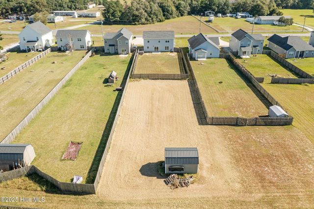 216 Shell Rock Landing Road, Hubert, NC 28539