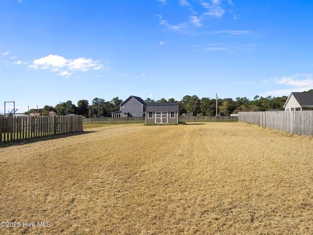 216 Shell Rock Landing Road, Hubert, NC 28539