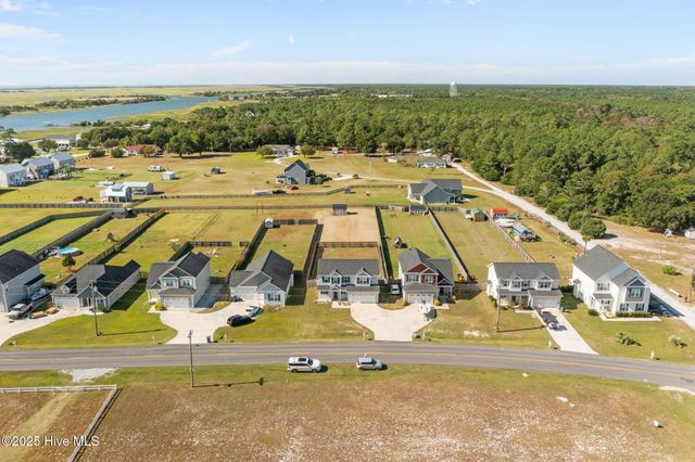 216 Shell Rock Landing Road, Hubert, NC 28539