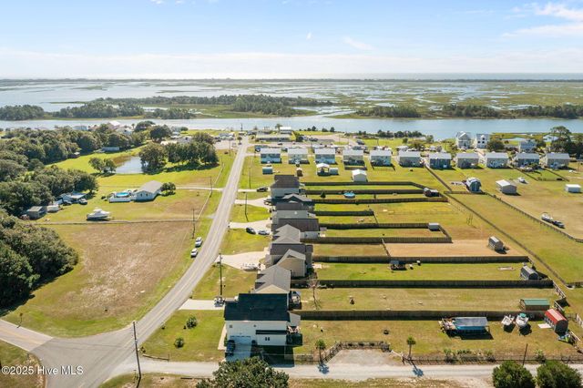 216 Shell Rock Landing Road, Hubert, NC 28539