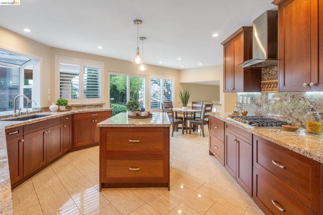 2521 Caddie Ln, Brentwood, CA 94513