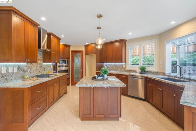 2521 Caddie Ln, Brentwood, CA 94513