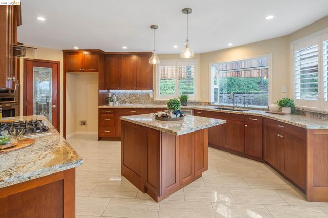 2521 Caddie Ln, Brentwood, CA 94513