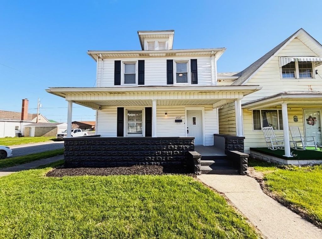 1727 Pine St., Kenova, WV 25530