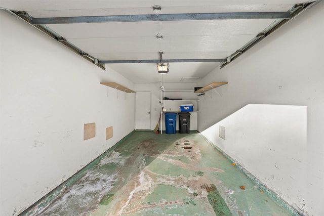 2510 VILLAGE LANE, Oshkosh, WI 54904