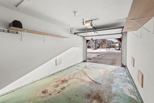 2510 VILLAGE LANE, Oshkosh, WI 54904