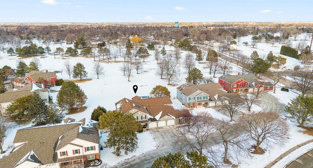 2510 VILLAGE LANE, Oshkosh, WI 54904