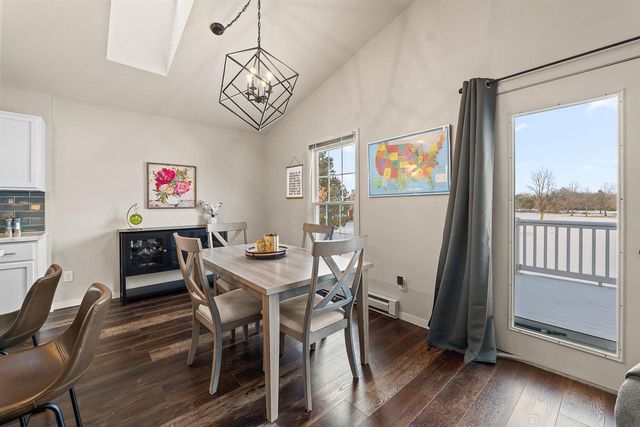 2510 VILLAGE LANE, Oshkosh, WI 54904