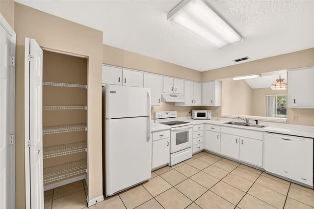 2478 SE 18TH CIRCLE, Ocala, FL 34471